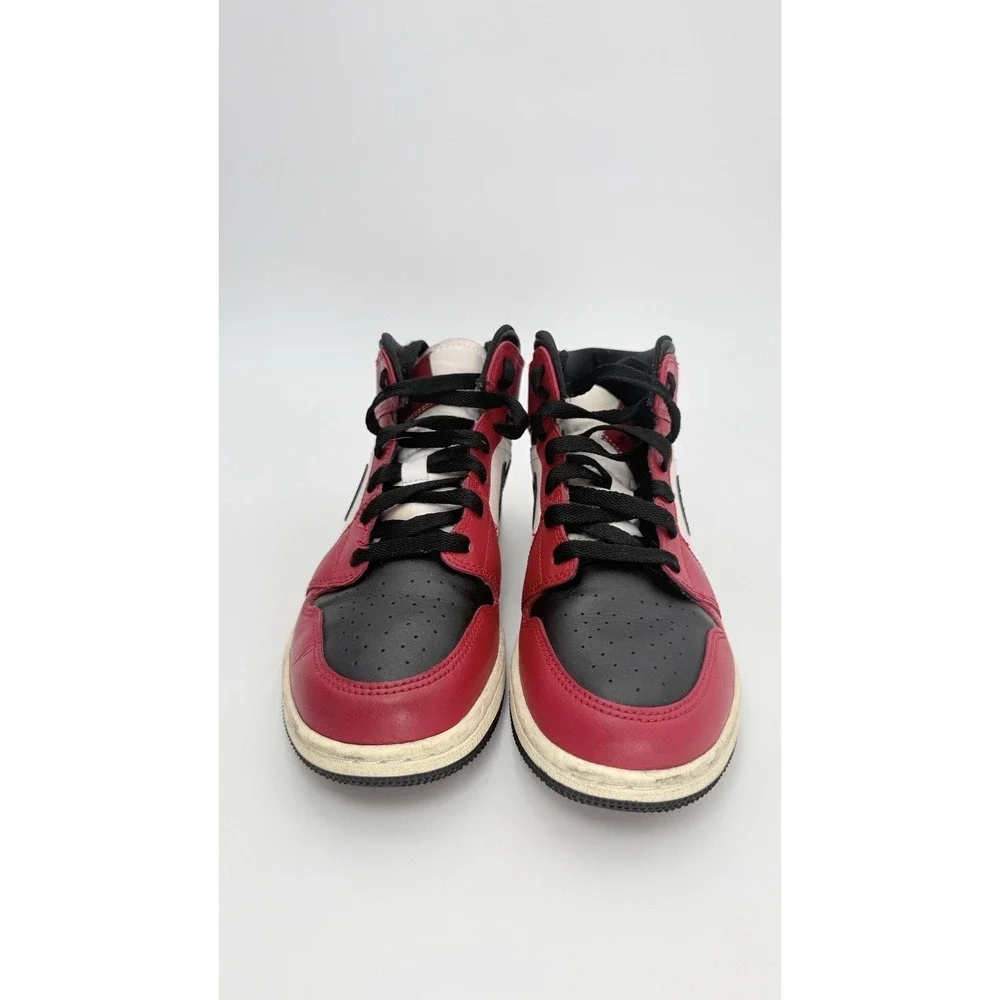 Size 5Y- Nike Air Jordan 1‎ Mid GS Chicago Black Toe Red White 554725-069